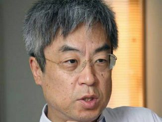 文芸批評家、都留文科大学教授・新保祐司氏（瀧誠四郎撮影）